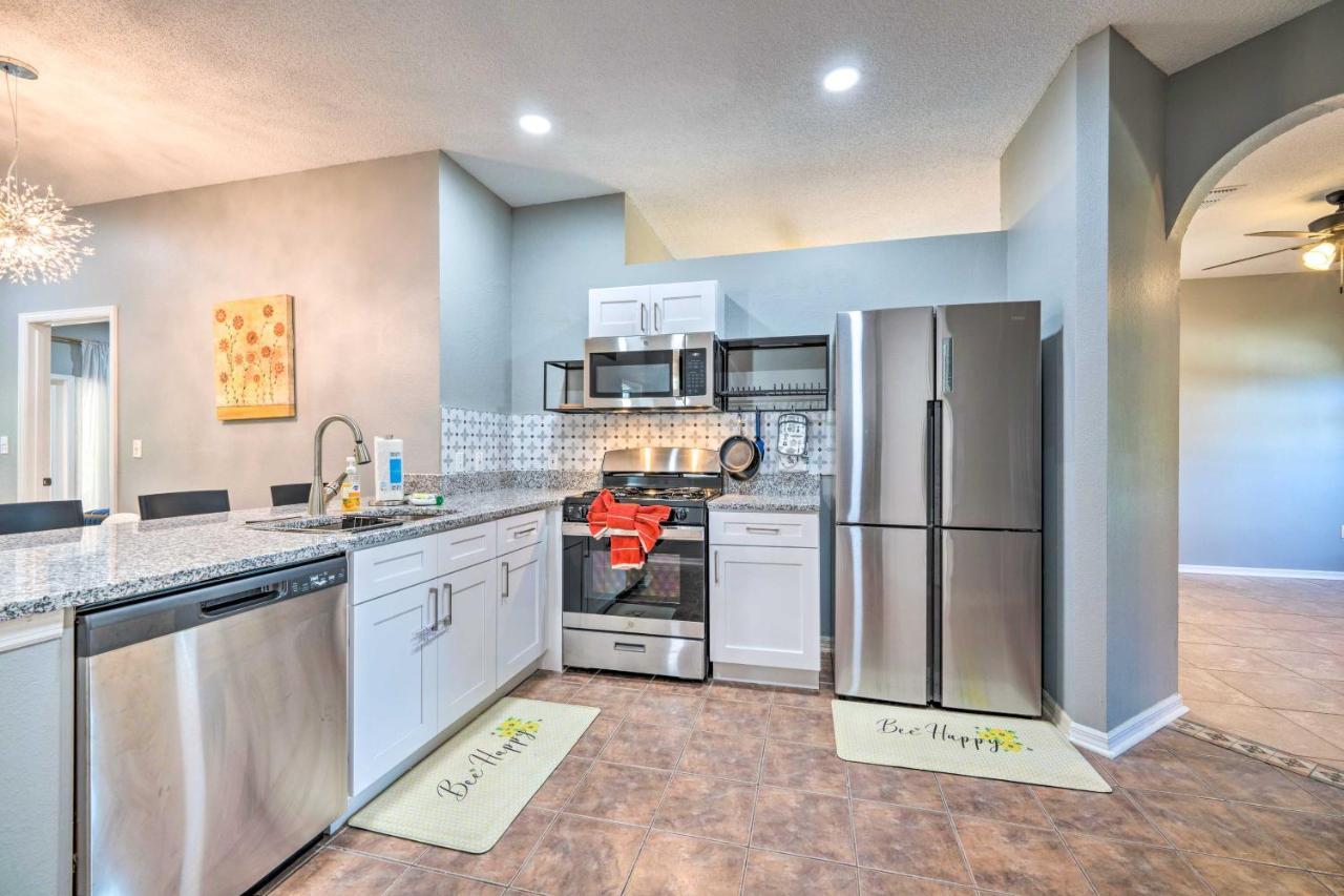 Sunny Clermont Retreat With Pool 12 Mi To Disney! Orlando Luaran gambar